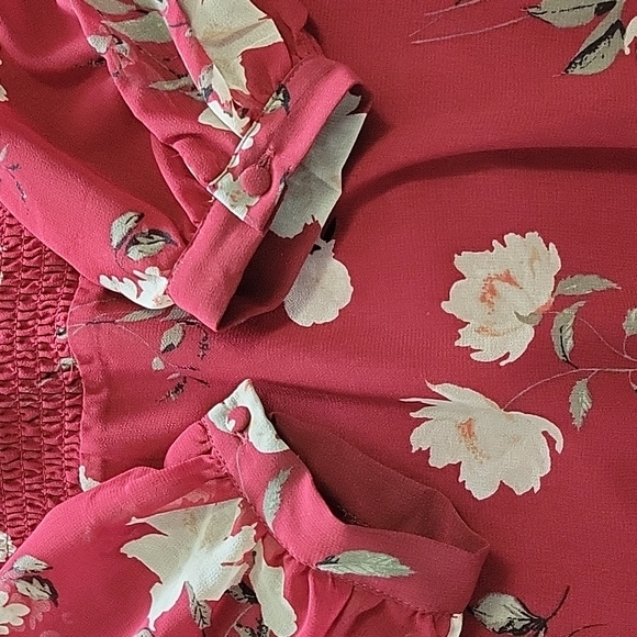 Mint condition flowery dress - Picture 9 of 11